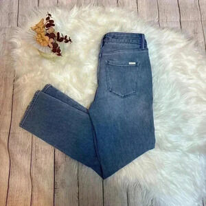 White House Black Market The Slim Crop Size 4L